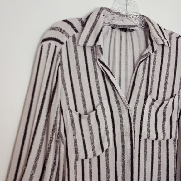 Black Tape Striped Button Front Hi-Lo Tunic Shirt - Picture 4 of 12